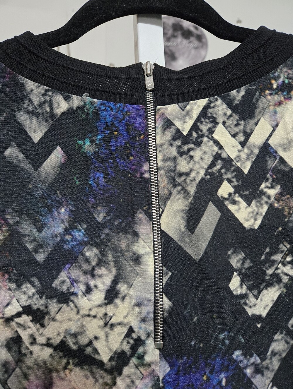 Sandro Paris Sweatshirt Top Geometric Chevron Print Metallic Faux Leather Sz 1 - Picture 3 of 11
